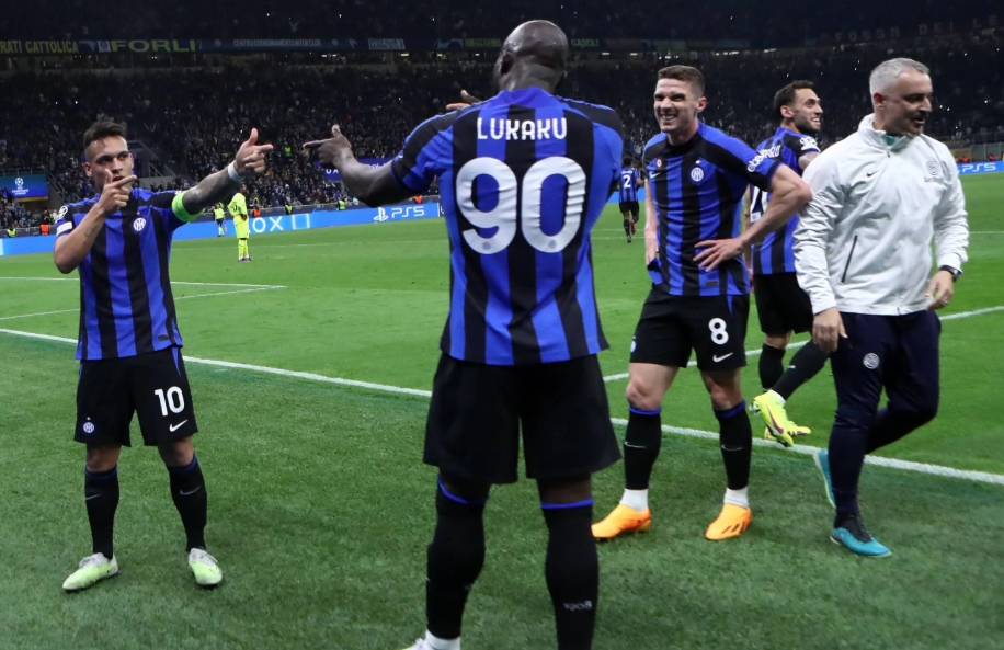 劳塔罗 + 小图拉姆，豪门防线的 “拆迁队” 要上线？