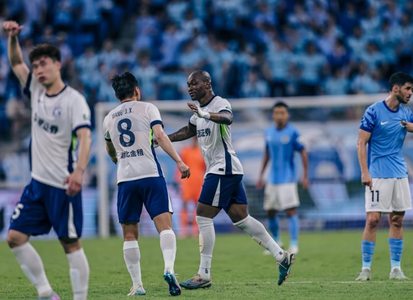 绝境逆袭！武汉三镇 2-1 逆转深圳新鹏城豪取两连胜