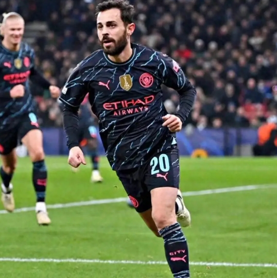 B 席 “幽灵跑位”，南美后卫的噩梦？