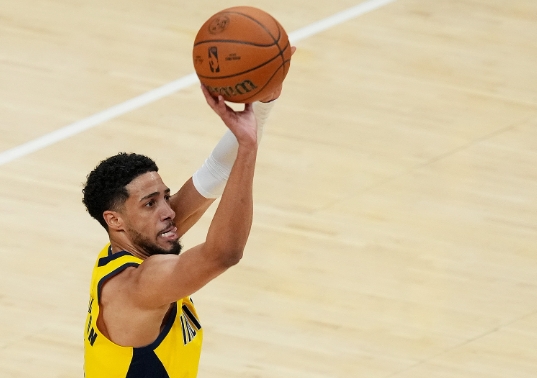 苏群解读雷霆夺冠密码 伤病变数与战术博弈铸就传奇