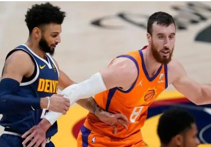 菲尼克斯：沙漠之鹰的篮球逐梦长歌