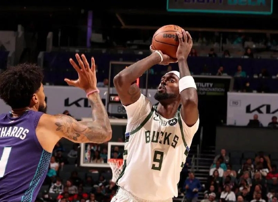 雄鹿：密尔沃基的王者逐梦征途