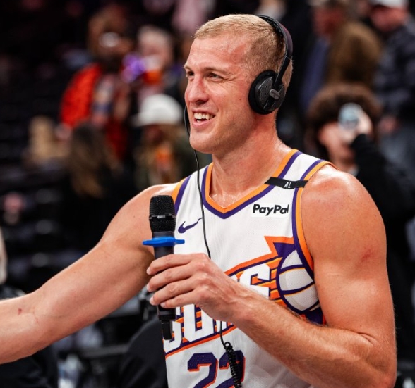 故地重游！普拉姆利 1 年 360 万回归黄蜂，补强内线深度再启征程