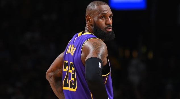 詹姆斯湖人生涯将落幕 多队竞逐传奇延续