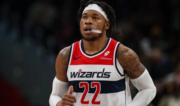 霍姆斯海外试水 心系 NBA 仍盼邀约