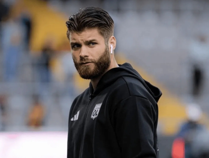 皇家社会接近签下查莱塔 克罗地亚中卫补强防线