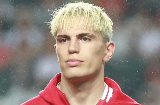 拜仁有意加纳乔 曼联待价而沽