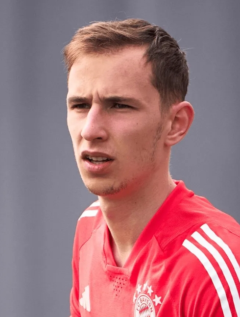 拜仁小将兹沃纳雷克租借苏黎世 开启新征程