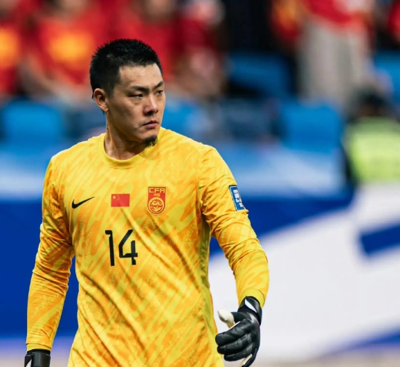 韩媒聚焦王大雷红牌风波 质疑声中争议不断