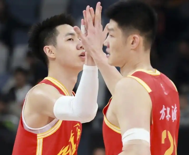 男篮内线 “双豪” 战沙特，是 “一夫当关” 还是 “压力山大”？