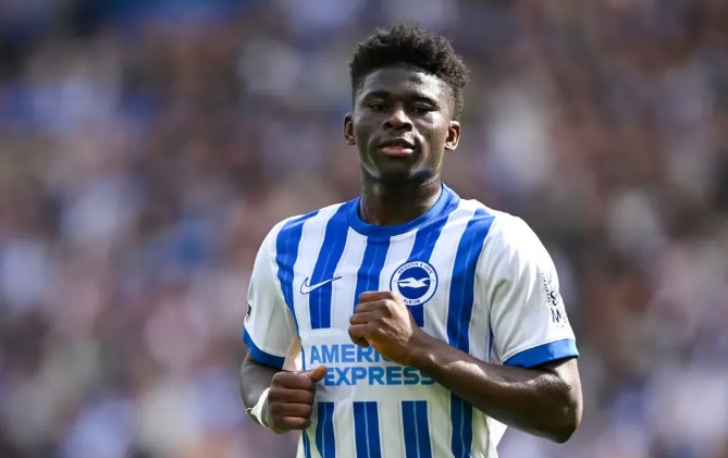 曼市双雄争巴莱巴 高额转会费成门槛