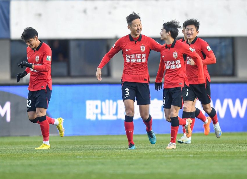 白山黑水间的足球韧劲：长春亚泰以硬核防守与逆袭基因惊艳中超
