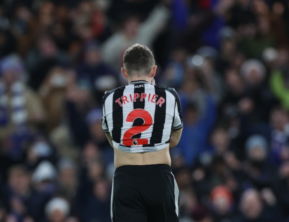 纽卡转会风云:守将留队,引援之路崎岖