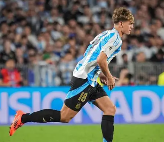 尼科 - 帕斯专访：逐梦世界杯，蓄力科莫新征程