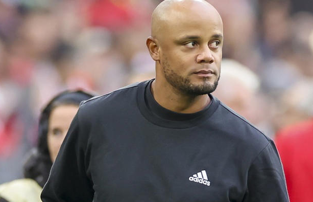 孔帕尼复盘拜仁险胜：杯赛考验韧性，力挺卡尔成长