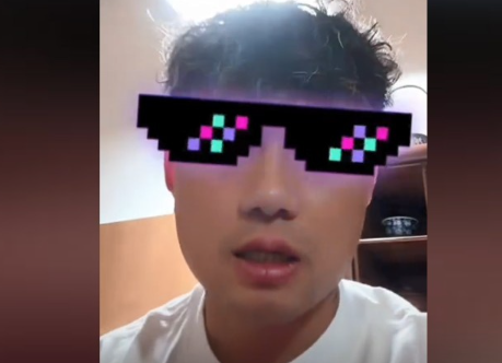 曹赟定直播炮轰斯卢茨基：质疑责任心，申花内部矛盾引关注