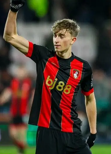 皇马新星赫伊森：中卫之躯，中场之魂？