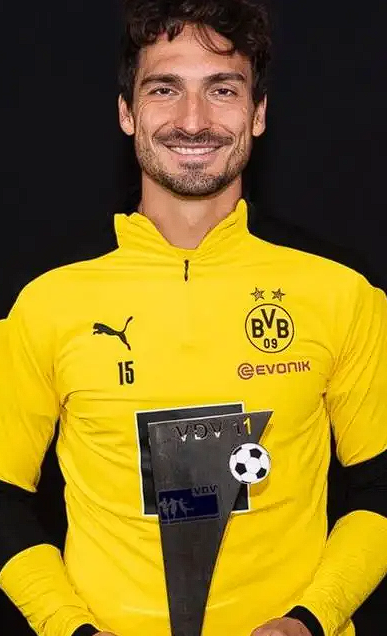 拉门斯加盟曼联：潜力新星的全面剖析与成长展望