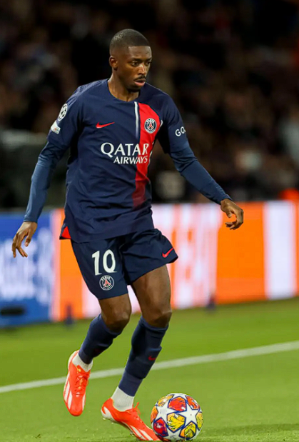 法国队因伤缺席法国队训练，队友均正常参训