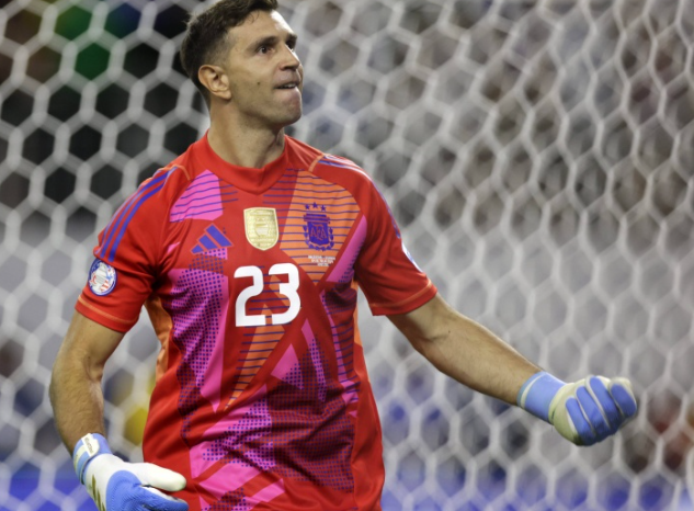 马丁内斯转会曼联落空 斯卡洛尼力挺其专注当下