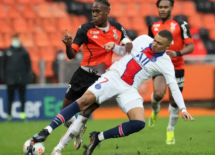 洛里昂：法甲征途中的悲喜浮沉