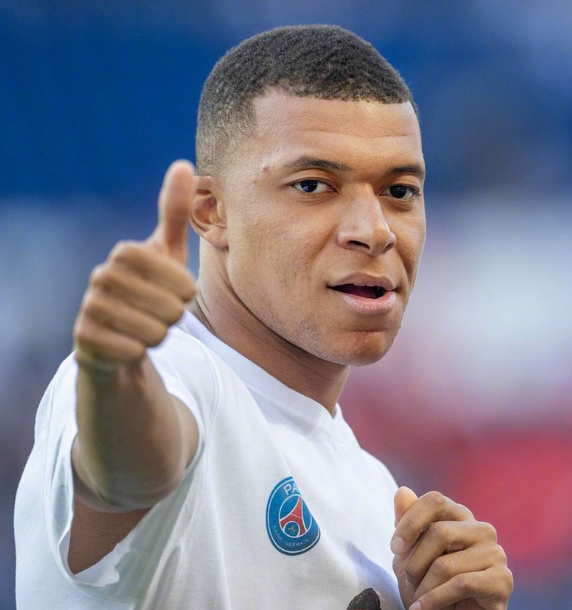 姆巴佩：从质疑到担当，法国队长的成熟蜕变