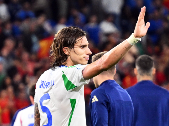 加图索轮换引争议，意大利后防隐患凸显