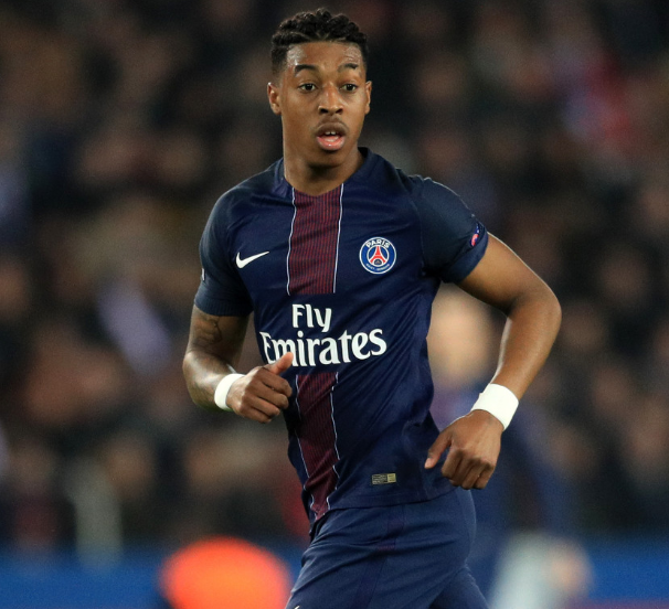 巴黎法甲赛程聚焦：赛后致敬传奇，金彭贝告别二十年青训故土