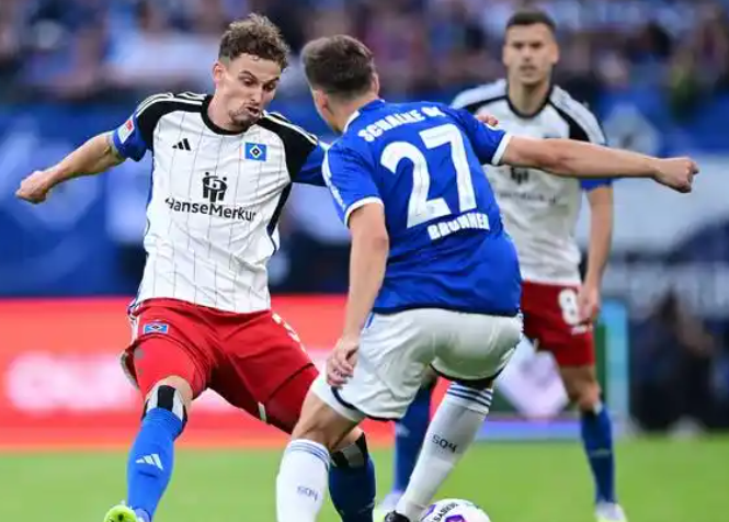 汉堡：德甲“归来者”的荆棘与曙光