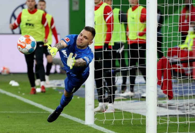 沃尔夫斯堡：德甲中游的“攻防变奏曲”