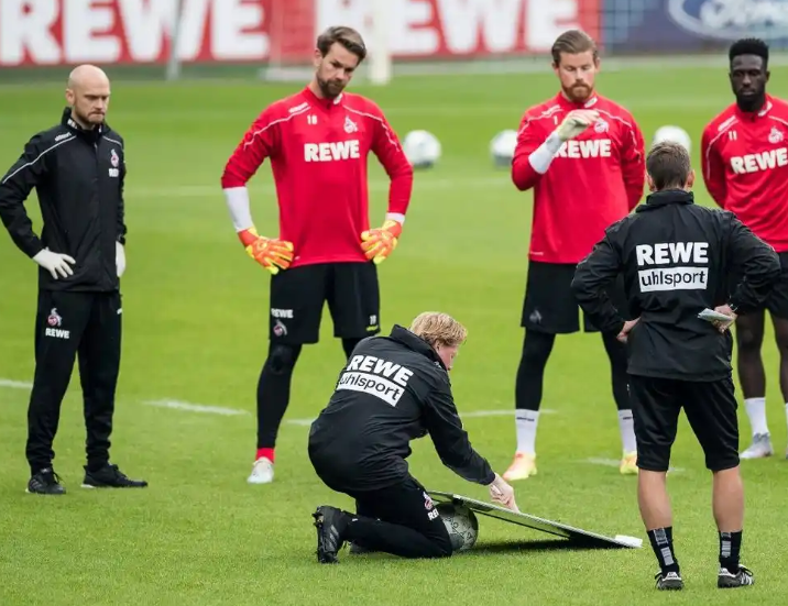 科隆：德甲“逆袭者”的荆棘与荣光