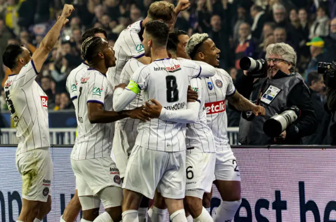 图卢兹：法甲赛场的逆袭者征程