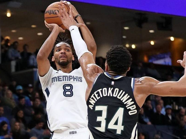 灰熊季前赛：磨合阵痛中寻觅新季曙光