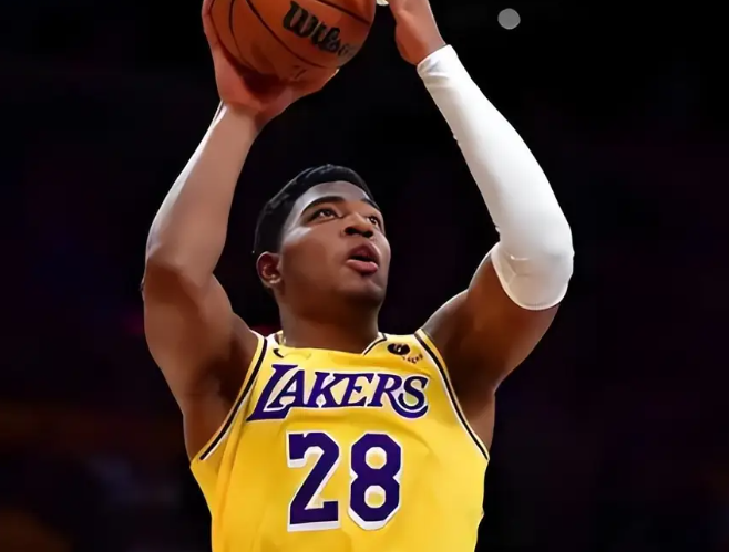 紫金风暴：湖人双核驱动下的逆袭征途