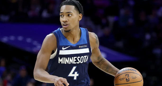 森林狼执行双新秀合同选项 潜力股获成长时间