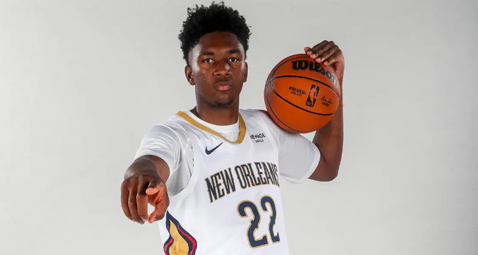 13 号秀伤愈归队 鹈鹕内线添强援