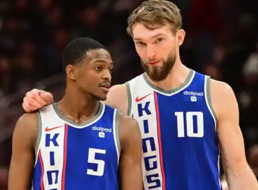 星火重燃：国王季前赛的破局与新生