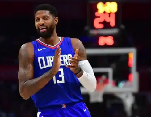 快船：逆境中绽放的冠军之花