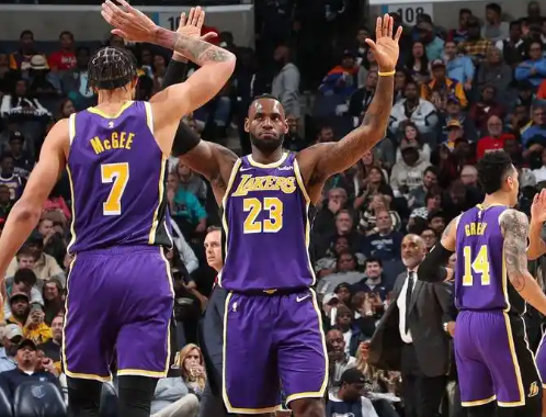 紫金战舰：新航程的波涛与星光