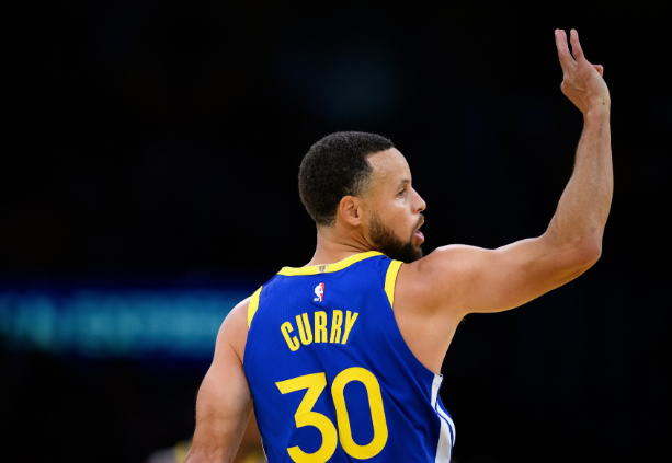 雷迪克：湖勇首战，检验防守与见证纽带