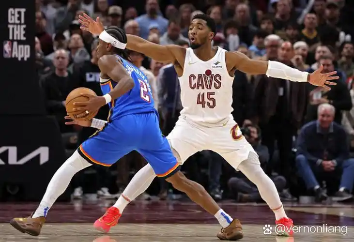 NBL常规赛焦点战！凤凰主场14连胜强势来袭 国王能否终结纪录？​