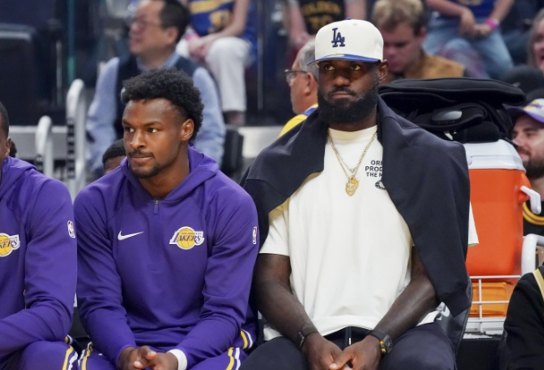 雷迪克：詹姆斯助力录像会，指明改进方向