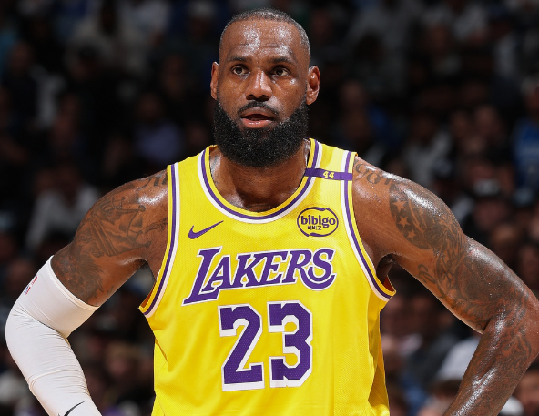 达蒙 - 琼斯泄詹皇伤情涉赌，湖人清退