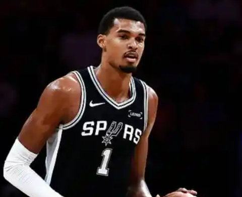 文班亚马风暴来袭，马刺青春军重塑西南格局