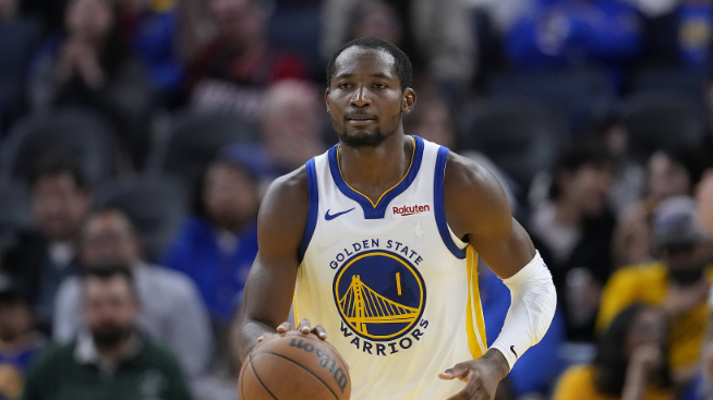 全能表现！库明加前三战场均15+7+4，篮板数暂列全队之首