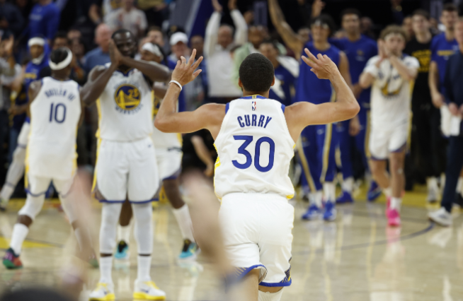 库里谈团队进攻：护球创良机