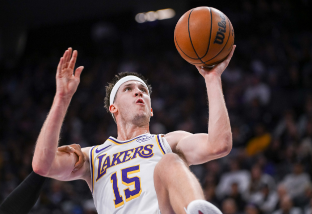 里夫斯背靠背砍 92 分：续写湖史荣光