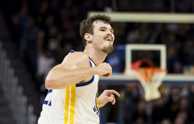 科尔：波斯特是本场焦点 攻防引领全队