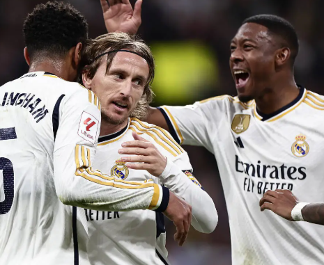 欧冠烽火中，皇马奏响王者凯歌新章