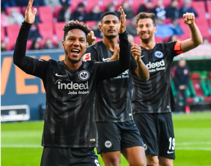 法兰克福欧冠征途：从狂欢到反思的冰火碰撞